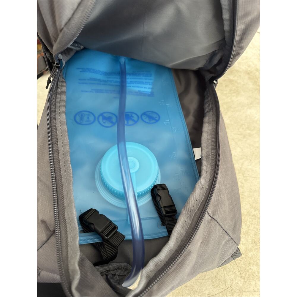 Quest 2l Hydration Pack Backpack Bag Blue Hiking … - image 8